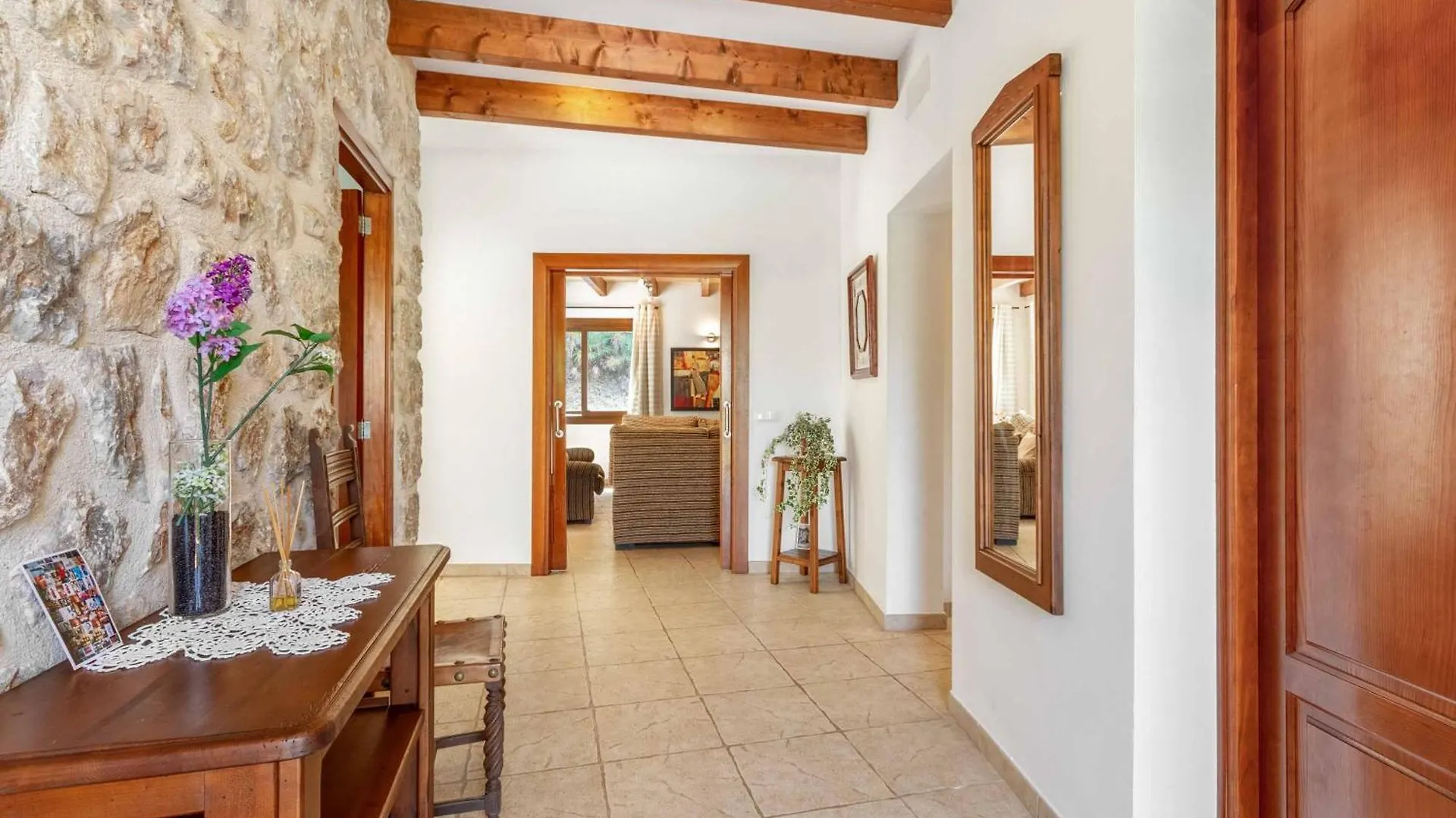 Villa Alexandria Cala de Sant Vicenc Spanien
